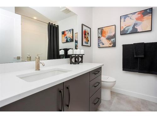 4191 Ryders Ridge Boulevard, Sylvan Lake, AB - Indoor Photo Showing Bathroom