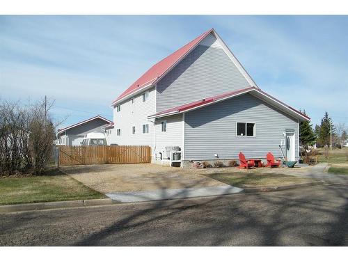 5104 47 Avenue, Forestburg, AB - Outdoor With Exterior