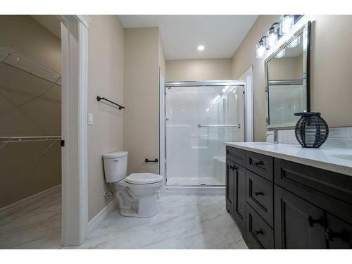 3320 50A Street Close, Camrose, AB - Indoor Photo Showing Bathroom