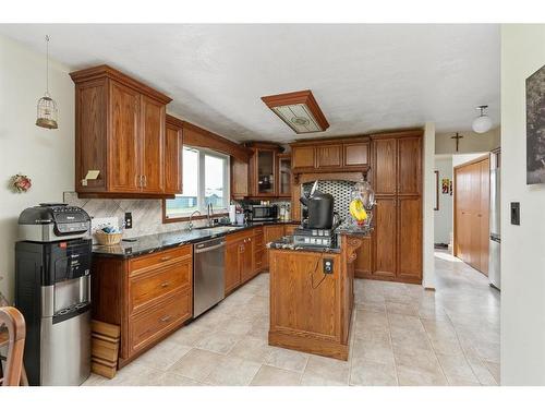 43254 152 Range, Rural Flagstaff County, AB - Indoor Photo Showing Kitchen