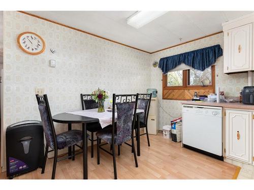 7 Bluejay Crescent, Sedgewick, AB - Indoor Photo Showing Dining Room