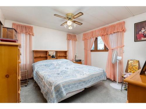 7 Bluejay Crescent, Sedgewick, AB - Indoor Photo Showing Bedroom