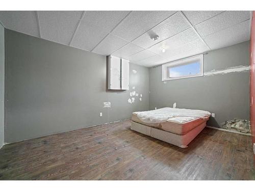 45466 Range Road 180, Rural Camrose County, AB - Indoor Photo Showing Bedroom