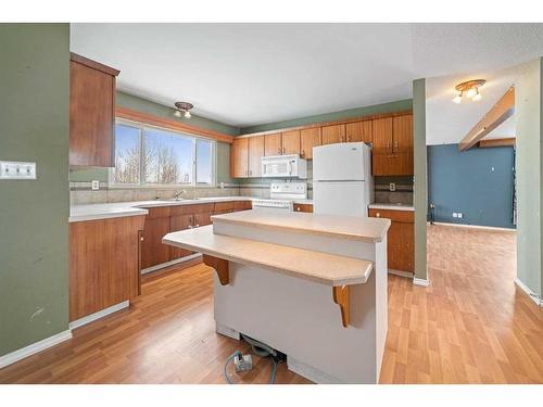 45466 Range Road 180, Rural Camrose County, AB - Indoor Photo Showing Kitchen