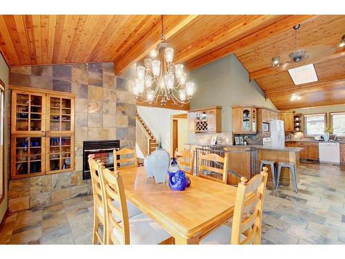 138-36240 Range Road 250, Rural Red Deer County, AB - Indoor Photo Showing Dining Room
