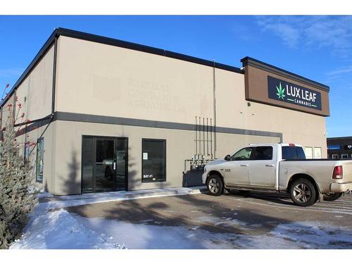 1370 Robinson Avenue, Penhold, AB, T0M 1R0 - commercial for sale ...