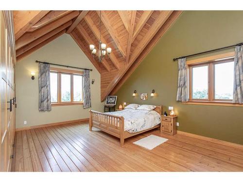 41115 Range Road 272, Rural Lacombe County, AB - Indoor Photo Showing Bedroom