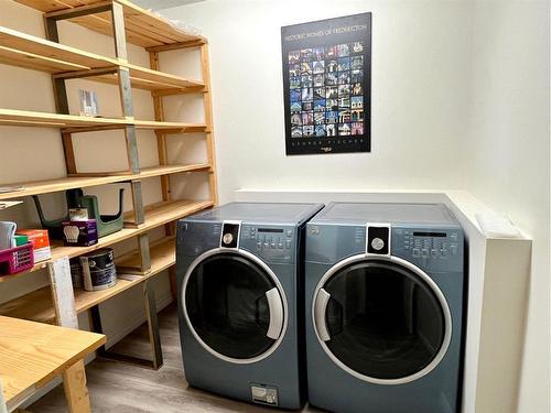207-5020 49 Street, Rocky Mountain House, AB - Indoor Photo Showing Laundry Room