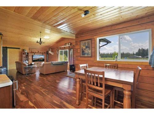 18 West Country Boulevard, Rural Clearwater County, AB - Indoor Photo Showing Dining Room