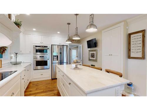 5218 57 Street, Stettler, AB - Indoor Photo Showing Kitchen With Stainless Steel Kitchen With Upgraded Kitchen