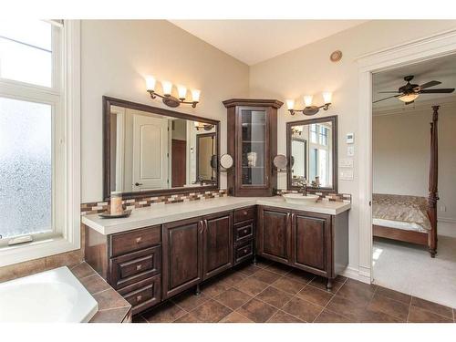 36 Sawyer Close, Red Deer, AB - Indoor Photo Showing Bathroom