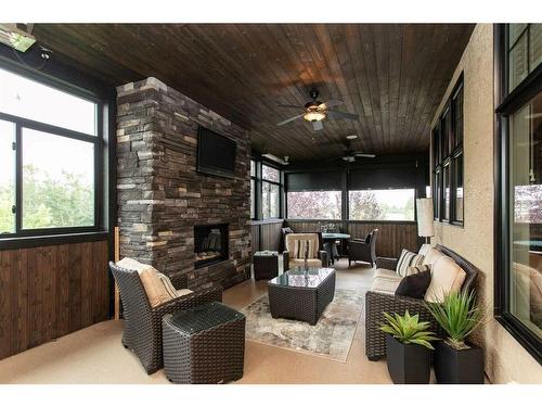 36 Sawyer Close, Red Deer, AB -  With Fireplace