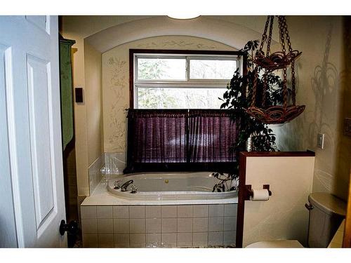 145-37411 Waskasoo Avenue, Rural Red Deer County, AB - Indoor Photo Showing Bathroom