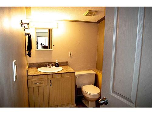 145-37411 Waskasoo Avenue, Rural Red Deer County, AB - Indoor Photo Showing Bathroom