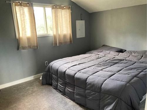 135 43249 Rr220, Rural Camrose County, AB - Indoor Photo Showing Bedroom