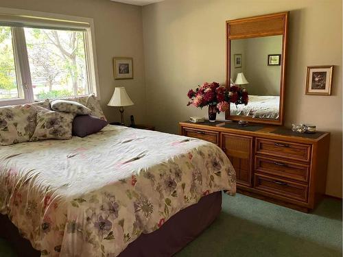 14275 Twp. Rd. 422 Township, Rural Flagstaff County, AB - Indoor Photo Showing Bedroom