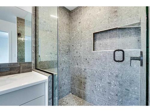 144 Emerald Drive, Red Deer, AB - Indoor Photo Showing Bathroom
