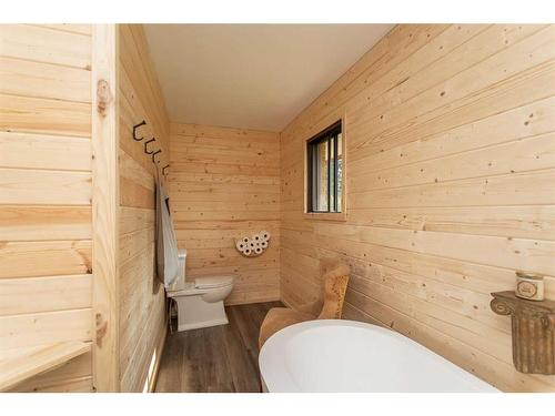 425023 Rr 223, Rural Ponoka County, AB - Indoor Photo Showing Bathroom