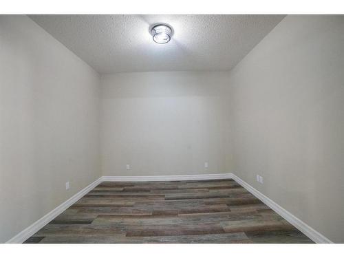 3312 50A Street Close, Camrose, AB - Indoor Photo Showing Other Room