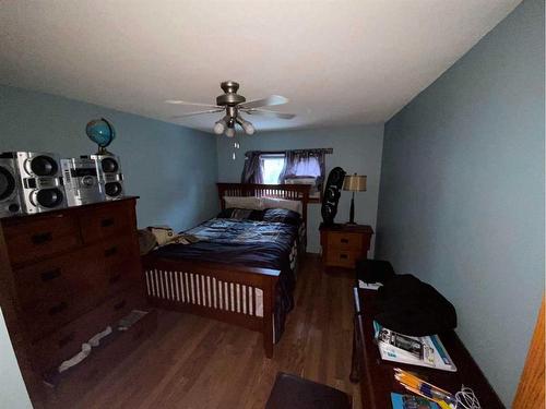 19 Parkland Crescent, Parkland Beach, AB - Indoor Photo Showing Bedroom