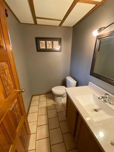 19 Parkland Crescent, Parkland Beach, AB - Indoor Photo Showing Bathroom