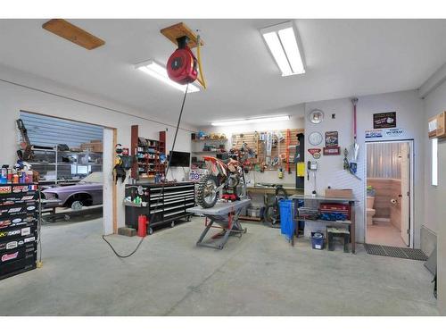 39325 Range Road 10, Rural Lacombe County, AB - Indoor Photo Showing Garage