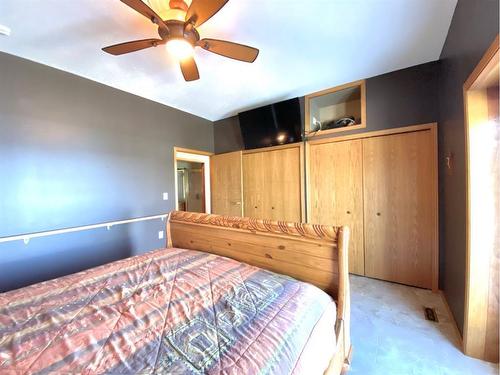 29 Bayview Street, Rochon Sands, AB - Indoor Photo Showing Bedroom