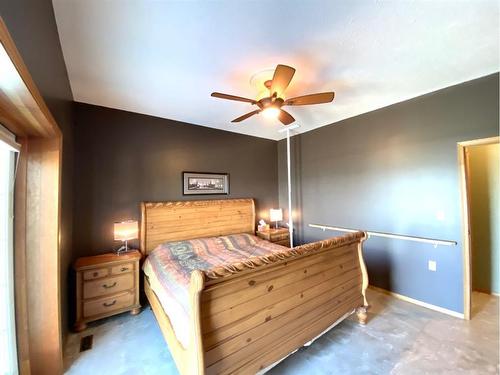 29 Bayview Street, Rochon Sands, AB - Indoor Photo Showing Bedroom