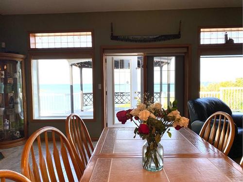 29 Bayview Street, Rochon Sands, AB - Indoor Photo Showing Dining Room