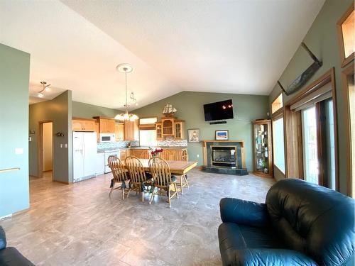 29 Bayview Street, Rochon Sands, AB - Indoor With Fireplace