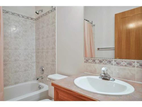 38269 Range Road 13, Rural Red Deer County, AB - Indoor Photo Showing Bathroom