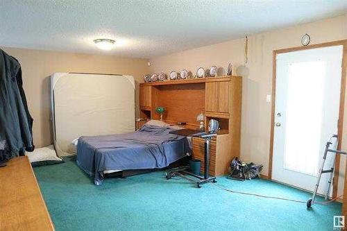 48327 Rge Rd 33, Warburg, AB - Indoor Photo Showing Bedroom
