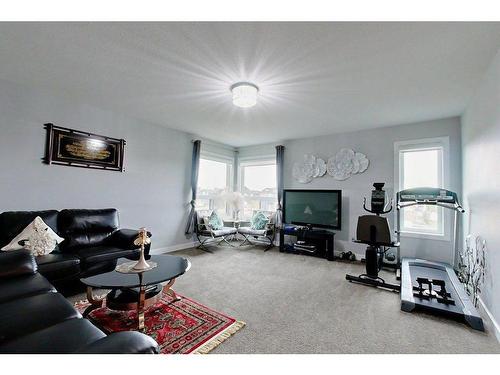 22 Victory Close, Red Deer, AB - Indoor Photo Showing Living Room