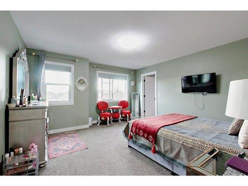 22 Victory Close, Red Deer, AB - Indoor Photo Showing Bedroom