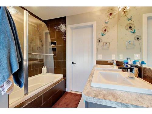 22 Victory Close, Red Deer, AB - Indoor Photo Showing Bathroom