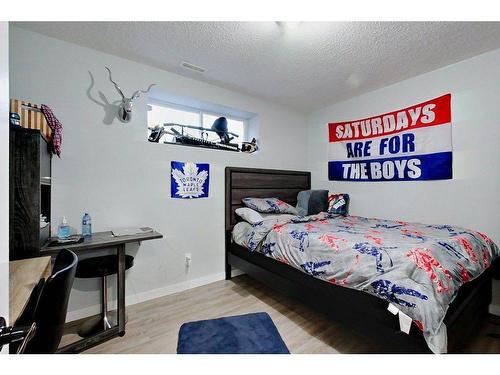 22 Victory Close, Red Deer, AB - Indoor Photo Showing Bedroom