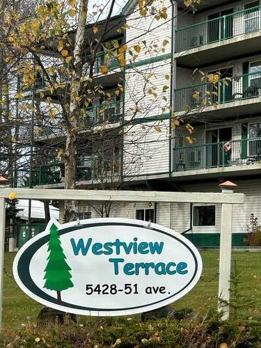 402-5428 51 Avenue, Rocky Mountain House, AB - Outdoor With Balcony