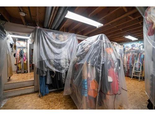 4803 50 Street, Lougheed, AB - Indoor With Storage