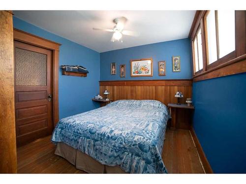 4803 50 Street, Lougheed, AB - Indoor Photo Showing Bedroom