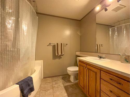 4439 59 Street, Rocky Mountain House, AB - Indoor Photo Showing Bathroom