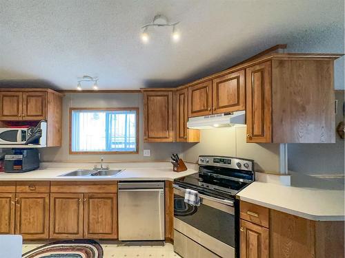 4439 59 Street, Rocky Mountain House, AB - Indoor Photo Showing Kitchen