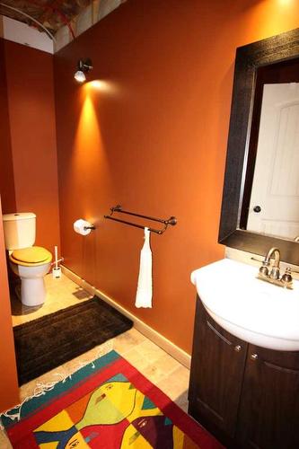 10E 1 Avenue, Rosalind, AB - Indoor Photo Showing Bathroom