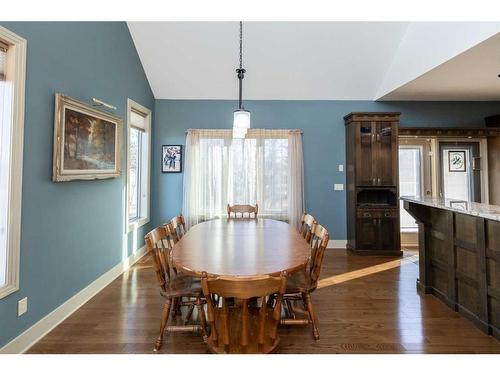 5761 51 Avenue, Innisfail, AB - Indoor Photo Showing Dining Room