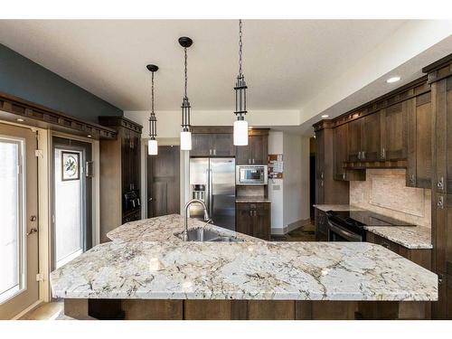 5761 51 Avenue, Innisfail, AB - Indoor Photo Showing Kitchen With Upgraded Kitchen