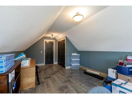 5761 51 Avenue, Innisfail, AB - Indoor Photo Showing Other Room