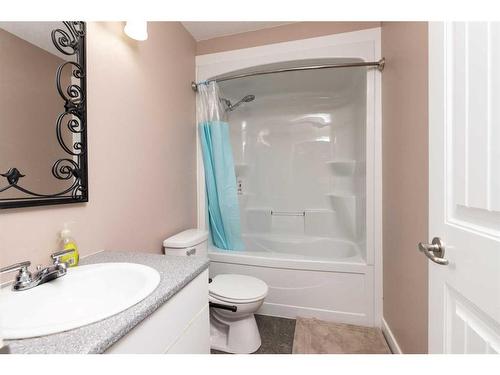 37301 Range Road 25, Rural Red Deer County, AB - Indoor Photo Showing Bathroom