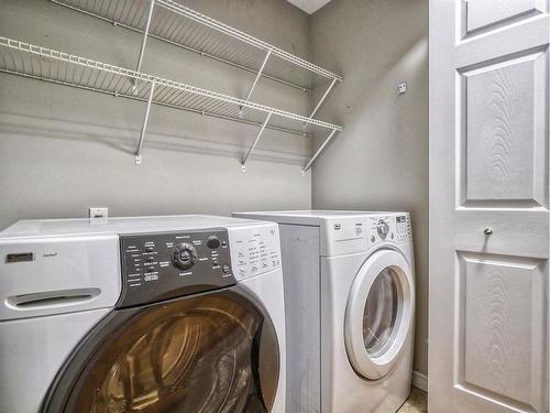 402 4Th Avenue, Elnora, AB - Indoor Photo Showing Laundry Room