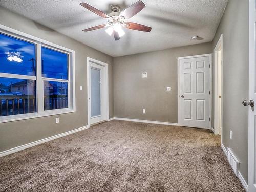 402 4Th Avenue, Elnora, AB - Indoor Photo Showing Other Room