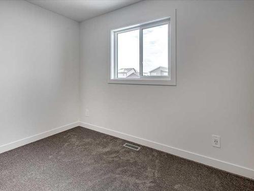 150 Vancouver Crescent, Red Deer, AB - Indoor Photo Showing Other Room