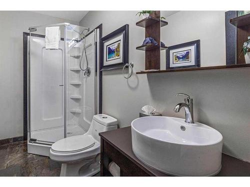 326-901 Mountain Street, Canmore, AB - Indoor Photo Showing Bathroom